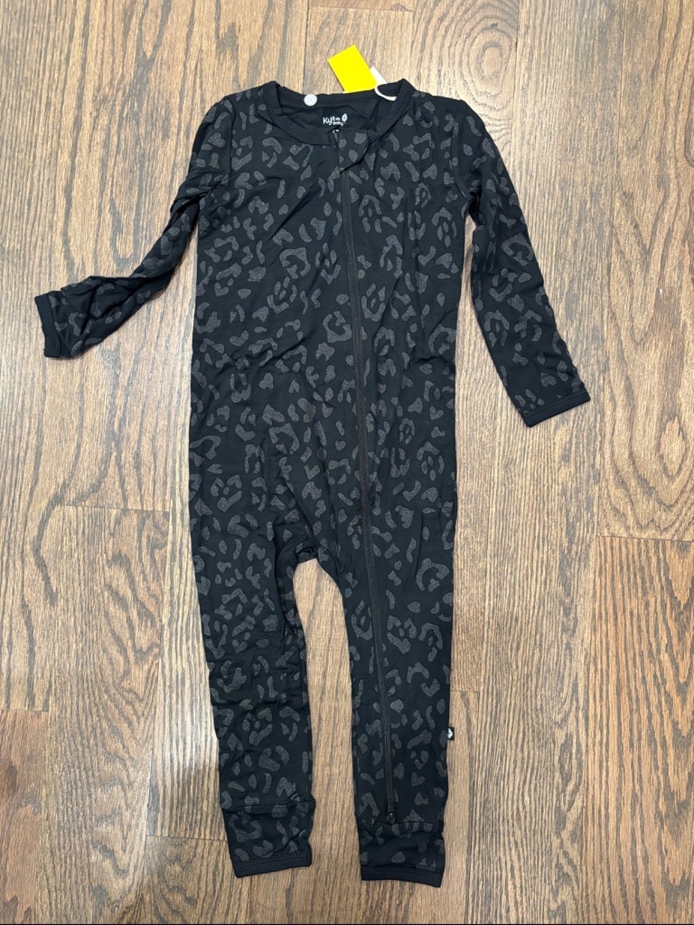 Kyte Baby Midnight  Leopard-Print Zip One-Piece Romper 4T